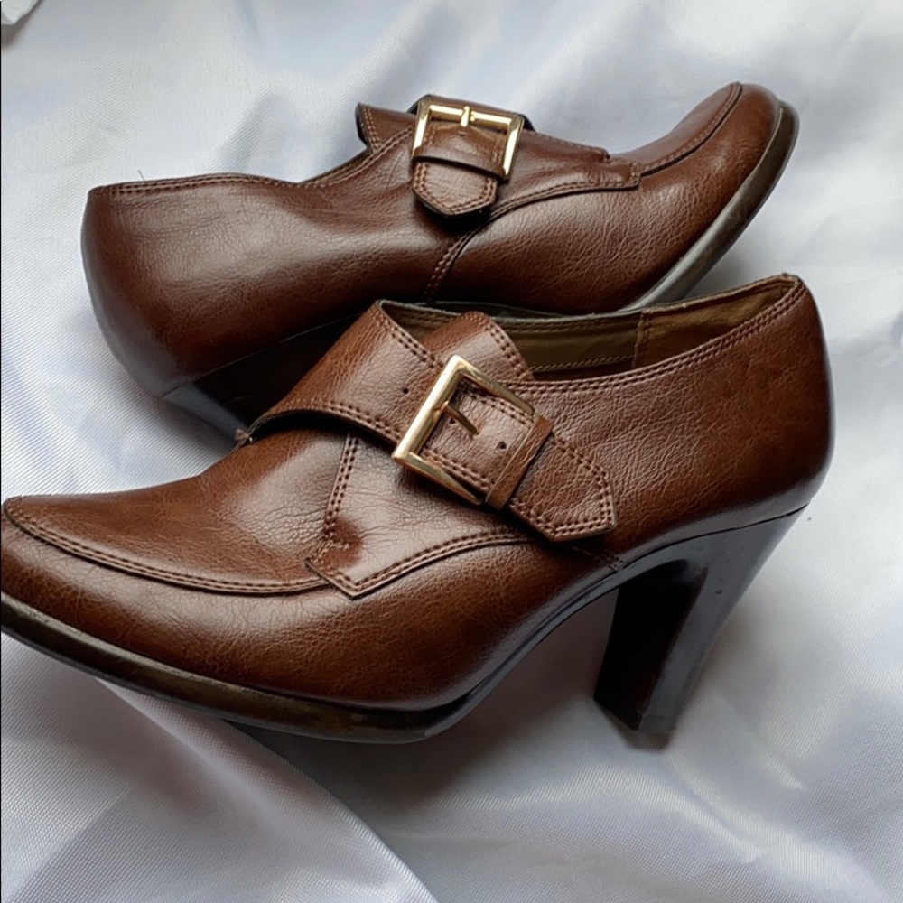 Brown Aerosoles Heels With Buckle Detail